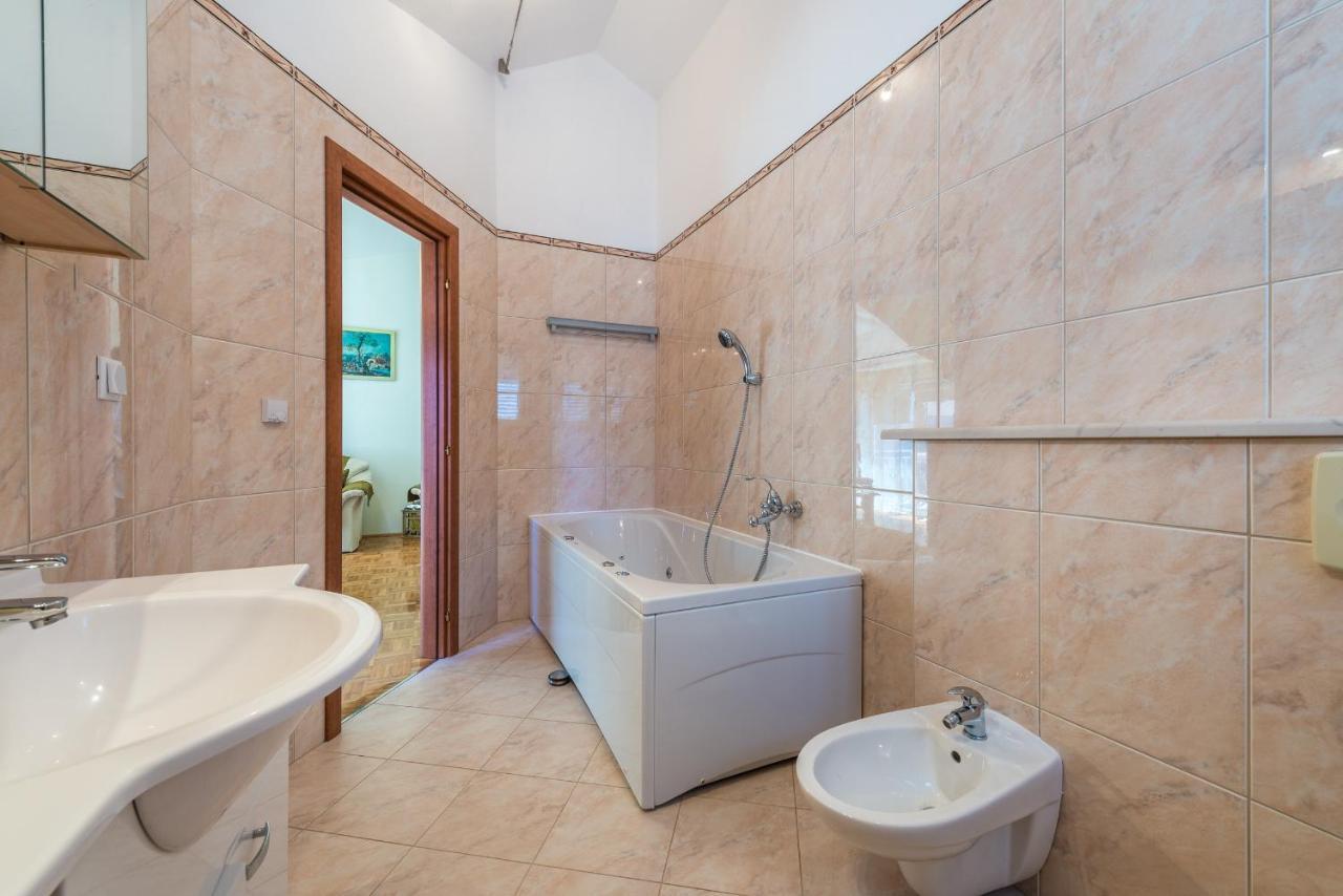 Angela Apartments Dubrovnik Eksteriør billede